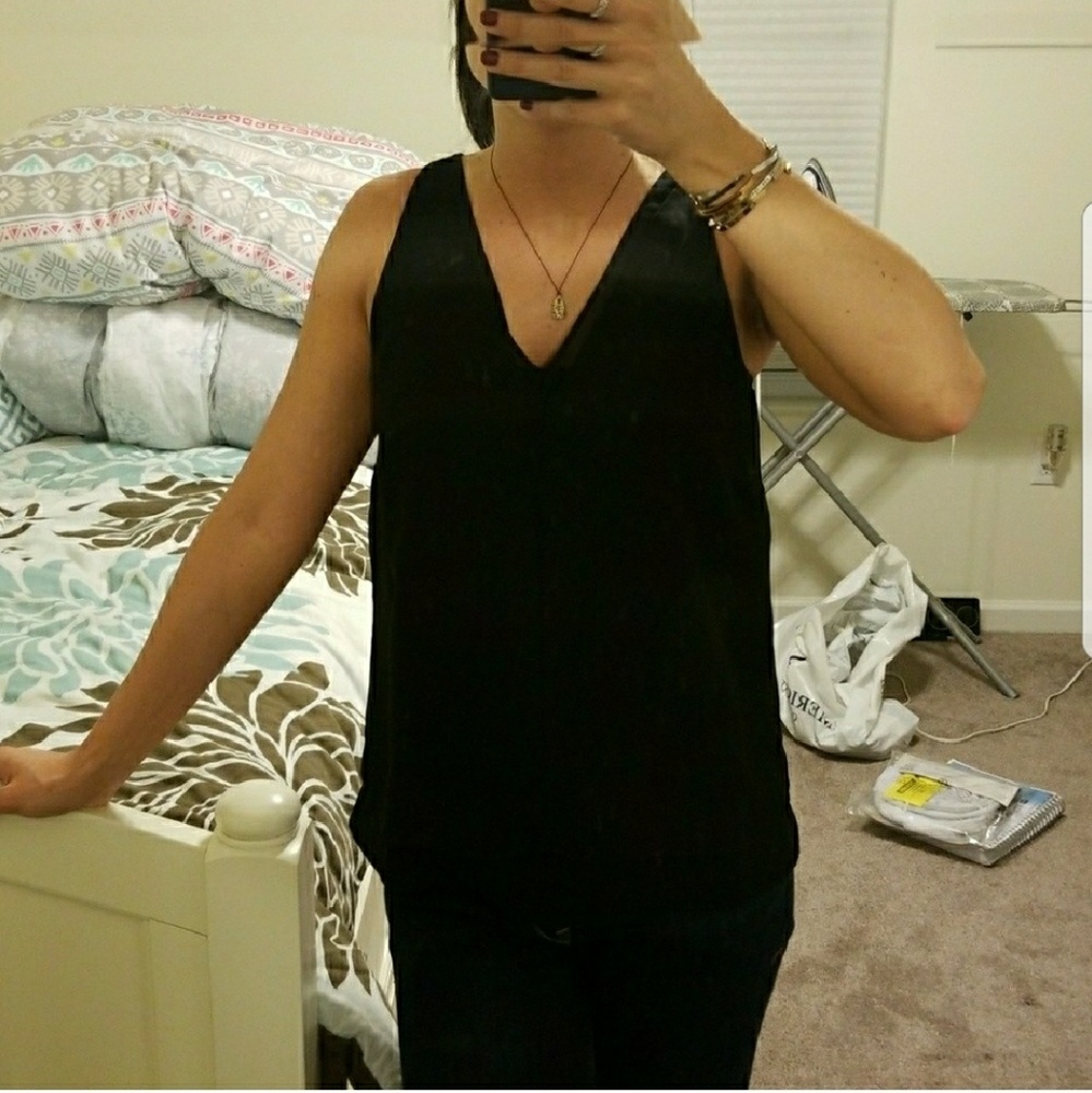 🔥3 for $20 | Banana Republic Black Tank - Picture 8 of 8